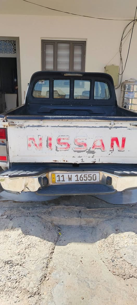 للبيع نيسان شبوط موديل ٢٠٠٣  رقم بغداد انكليزي دبل قماره مكفوله مكينه وكير اكسل تخم تاير جديد تحويل ثاني يوم ديالى بعقوبه ***********
