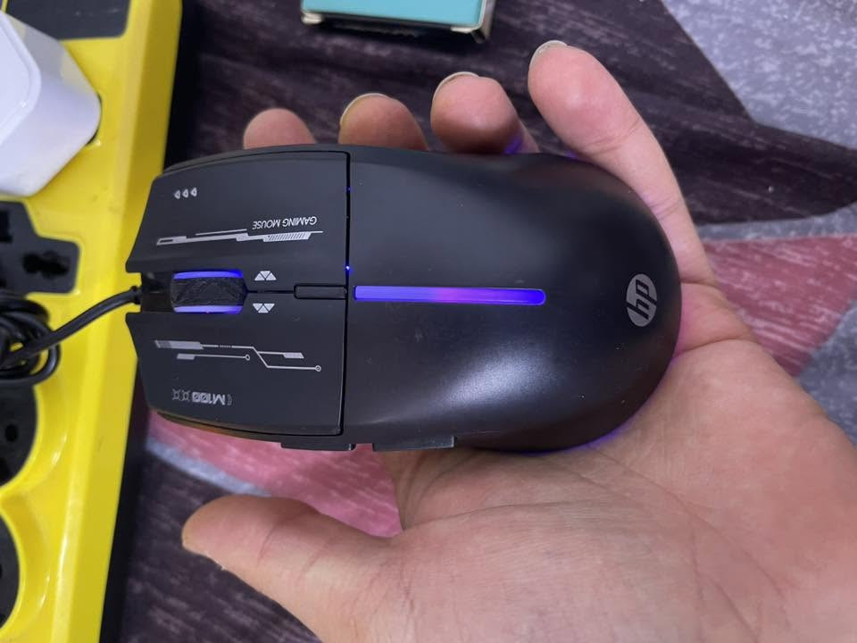 ماوس hp جديد بسعر مناسب جداً


**إذا كنت صاحب هذا الإعلان وتريد حذفه لأي سبب، رجاءا أرسل رسالة إلى الدعم الفني**