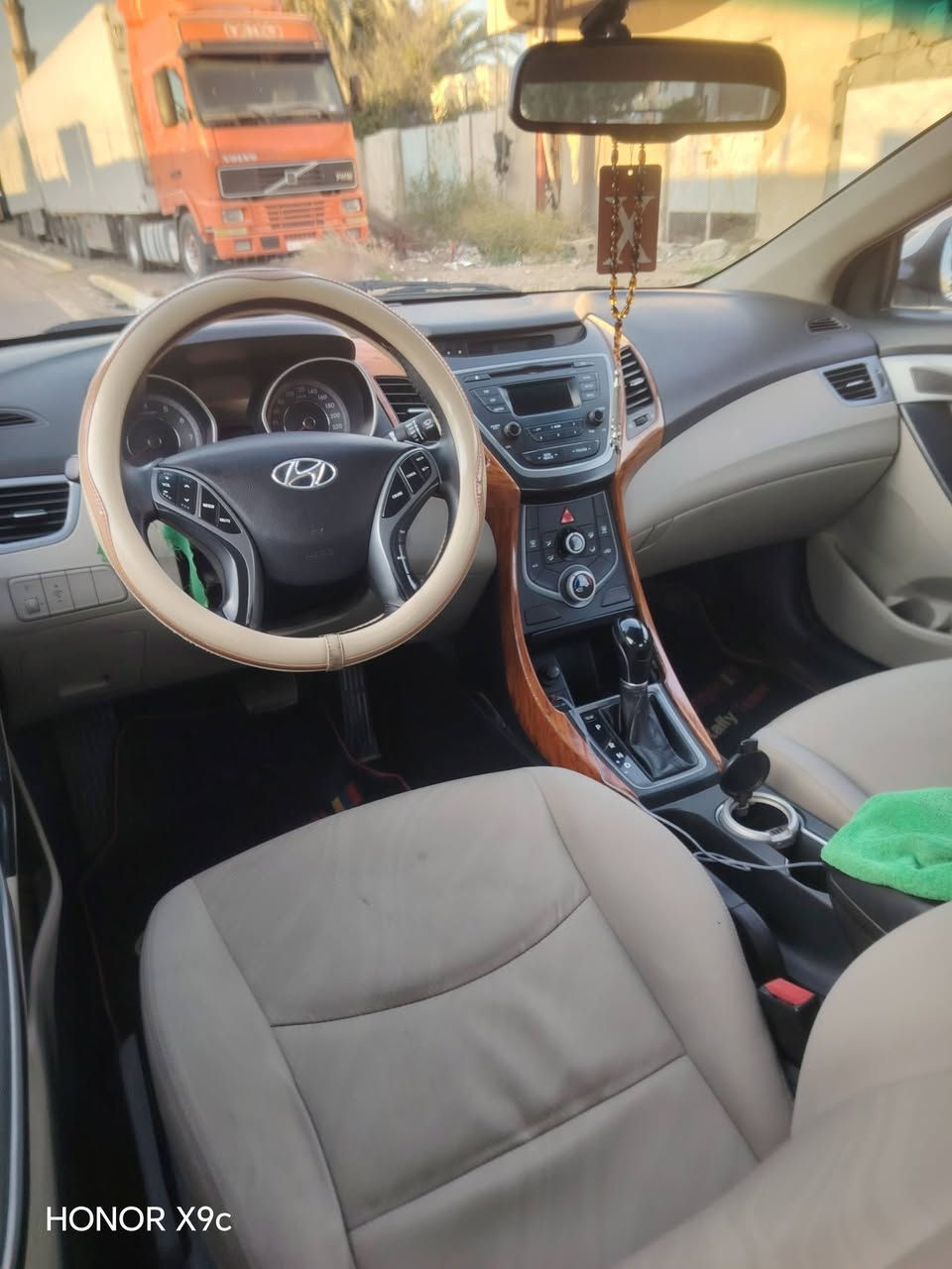 سلام عليكم الانترا موديل ٢٠١٤ رقم بغداد  انكليزي بسمي سنويه تنتهي ٢٠٣٠ خليجي سونر مرفق بغداد التاجي ومنطقه العامريه ***********  السعر 125 بيهه مجال بسيط
