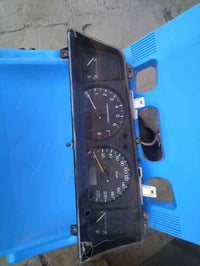 عينه سيدان  يسره شغاله للبيع السعر75/رقم07830905720