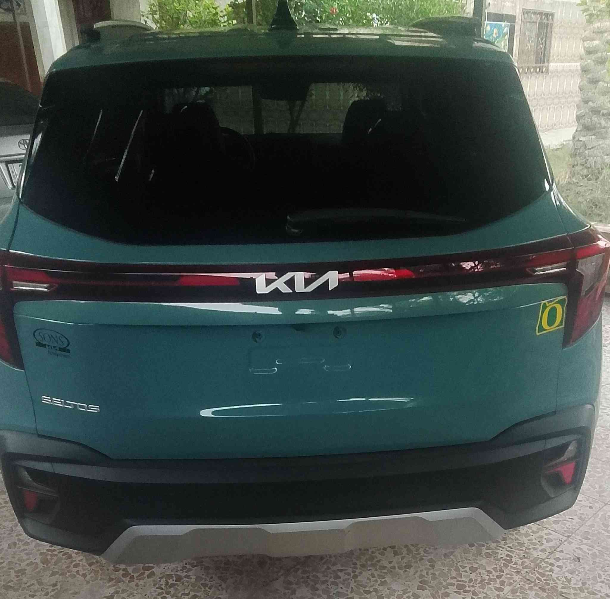 سلتوز موديل 24 لون مميز سيارة جديدة ماشية 5000 منفيس باسمنا فول ماعدى البنوراما *********** المكان بابل السعر 157 وبيها مجال صبغ جاملغ خلفي وتبديل جاملغ امامي نفس الون بچم كبس بدون دواخل مكينة 2000 دوش
