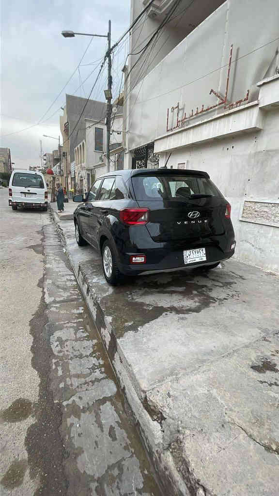 السلام عليكم 
هونداي فينو 2023
#للبيع_او_مراوس
محرك 1600 دبل نوزل 
رادار 
تحكم استيرن
شاشه كار بلاي
سياره خير من الله مناقصها شي
صرف بانزين قليل
وارد امريكي مبدل بنيد بيها الايرباكات سليمه
الرقم والسنويه جدد
بيها هزه تحويل شوكت ميعجبك
سعرها 137 وبيها مجال
رقمي *********** بغداد, العراق
