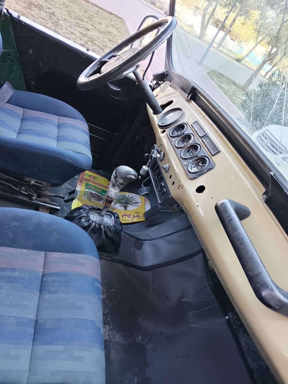 واز ٢٠٠٥
بدون رقم 
میکنة اونجي
گیر اوتوماتک
شراي یتصل ***********
