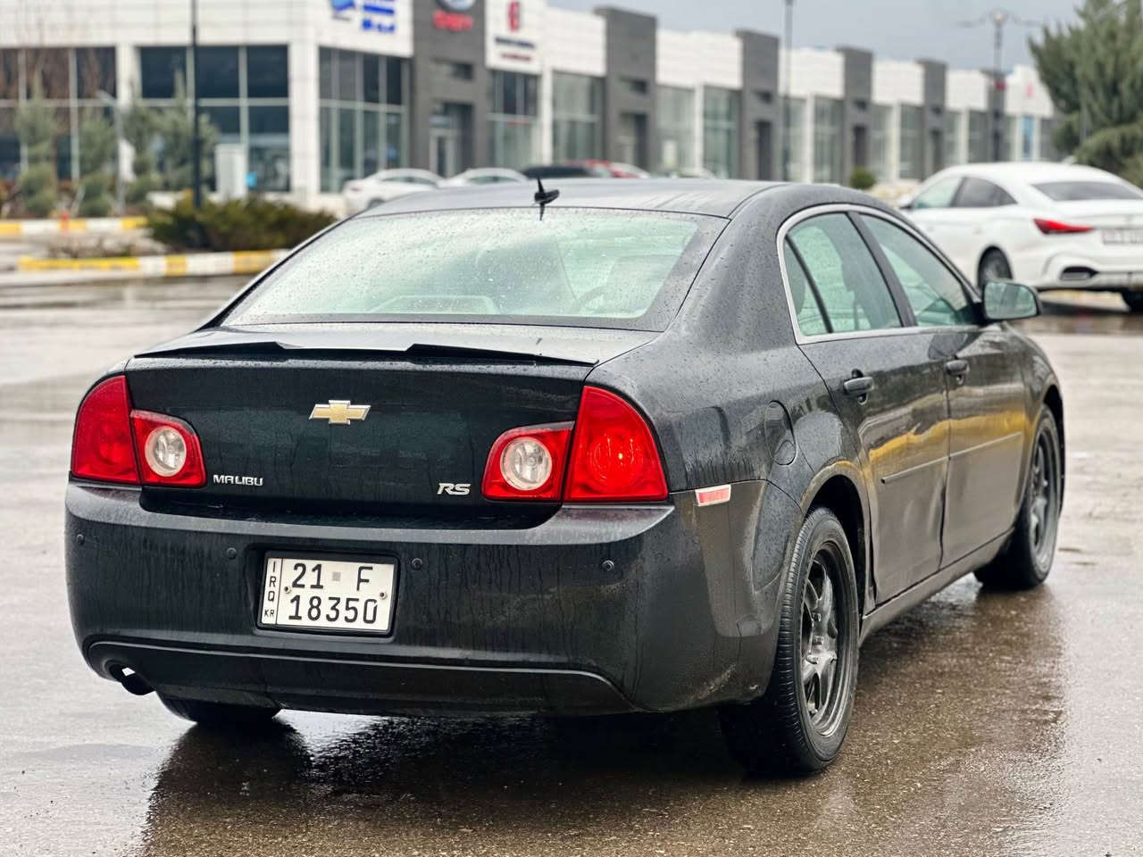 بەناوی خودای گەورە 
مالیبۆ 2011 ڕەشی قەتران 
سەیارەکە بێ بۆیاخە تەنها 
هەندێ ساردی هەیە سۆنەرەکەیم داناوە
سەنەوی تا 2028 تازەیە 
تایەی تازەیە - سوکان ڤۆلیۆم - جام کارەبا
گێڕ و مەکینەی بەشەرت لۆکە 
سعری 70 و مەجال 
لە سلێمانیم *********** السليمانية, العراق
