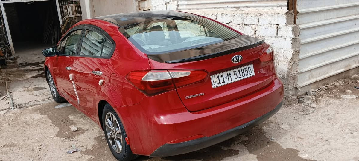 السلام عليكم
سيراتو 14 خليجي  محرك 1600. بغداد بسمي مكاني بغداد ( ابو غريب) 
السعر (100) 
رقم الهاتف ( *********** )
