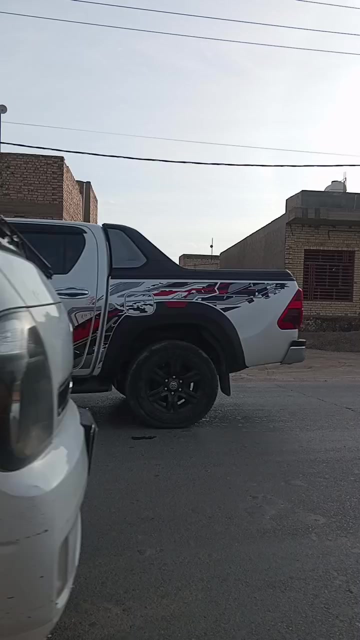 سلام عليكم قطعت ارض للبيع طابو صرف عل حولي مباشر مساحه 150متر قريبه عل السوك قريبه عل مدرسه ***********
