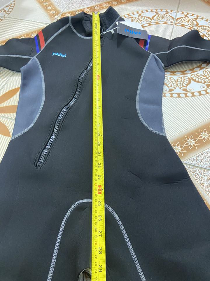 تتوفر بدلة غوص ممتازة غير مستخدمة قياس Sابعادها موجودة في الصور السعر ١٥ الف دينار .


**إذا كنت صاحب هذا الإعلان وتريد حذفه لأي سبب، رجاءا أرسل رسالة إلى الدعم الفني**