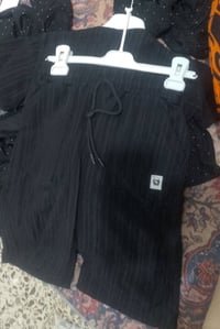 خدمة توصيل • ملابس