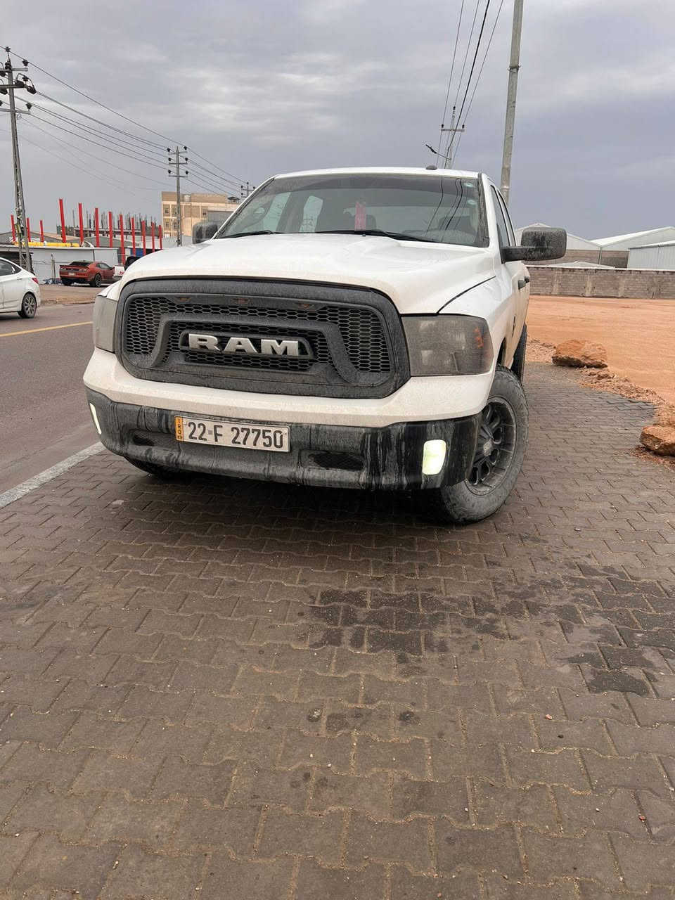 بسم الله
السلام عليكم رام كلاسك موديل 2021 باب طويل بدي قصير وارد امريكي ضربته بنيد صطحي مابيه ايرباك طاك حلوه السياره مكينه 3.6 سته ستندر جاهزه مكينه وكير وتبريد وتخم تاير ارضيت السياره كله مدوشمه نصبته كلش حلوه 
ماشيه 91 الف رقم اربيل بأسمي ثاني يوم احولك مكاني البصرة سعر السياره (220) وللشراي عيوني اله ويدلل للاستفسار رقمي *********** البصرة, العراق
