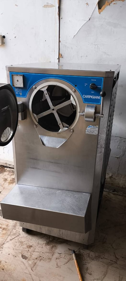 ds
كربجاني ايطالي نضافه فول
تبريد شلال ماي
وضع الشركه استخدام قليل
شرط التجميد والشغل
***********
غير متواجد بلفيس
