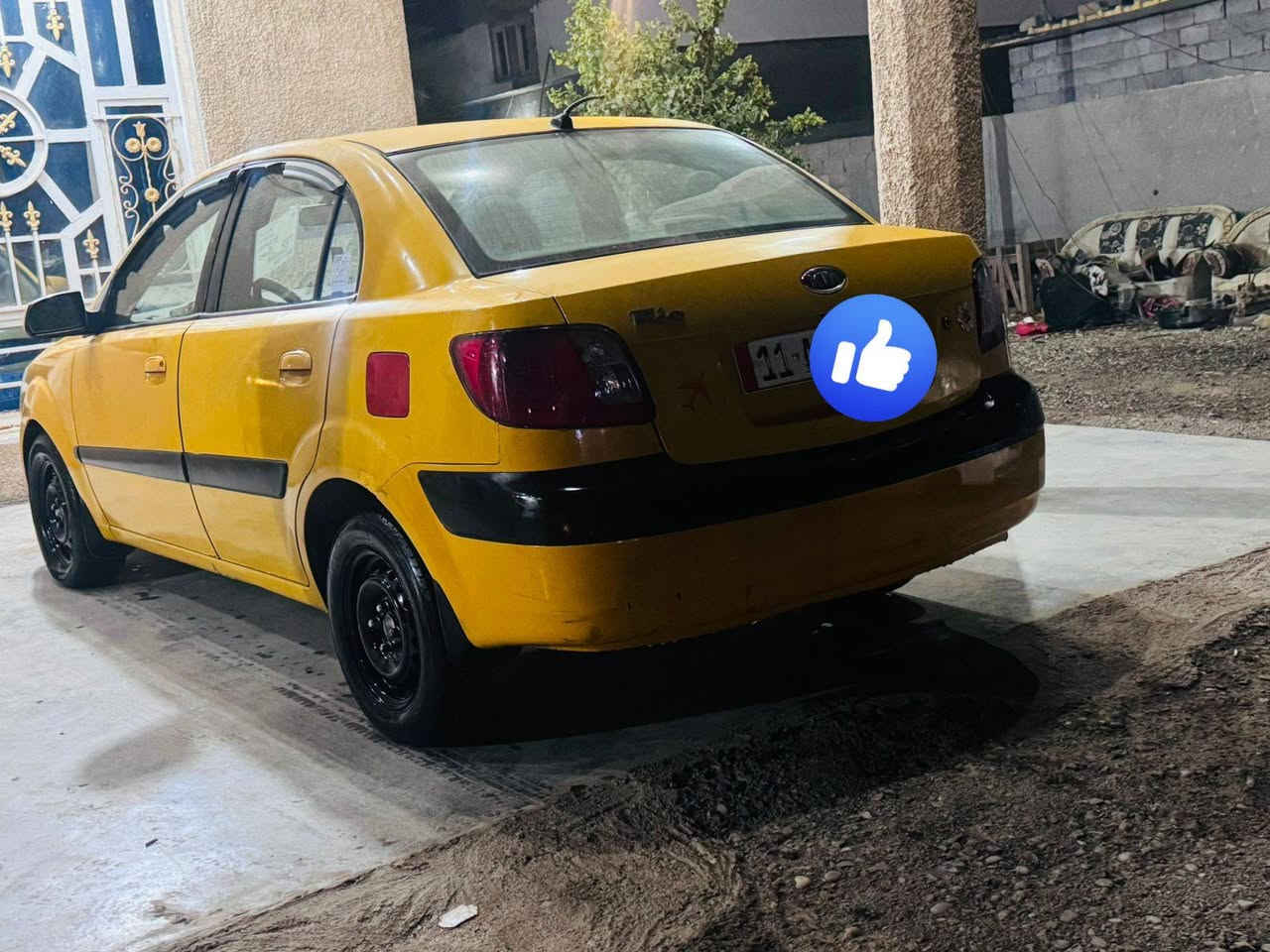 ريو تكسي للبيع  رقم بغداد انكليزي بسمي شخصيا مصفره هيئه وغرامه ضرر جاملغ أمامي كير اوتوماتيك مكينه مكفوله صبغه اولى سياره مكاني بغداد سعر ٨٤ ورقه 
***********
