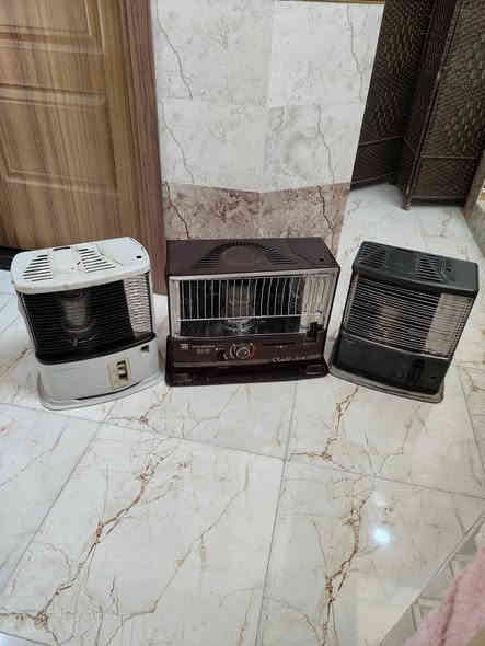 السلام عليكم
صوبات اصلي بالة مستعمل ونضيفات حيل وحدة صالون وثنين صغيرة يباباني فقط تبديل فتيلة 
***********
