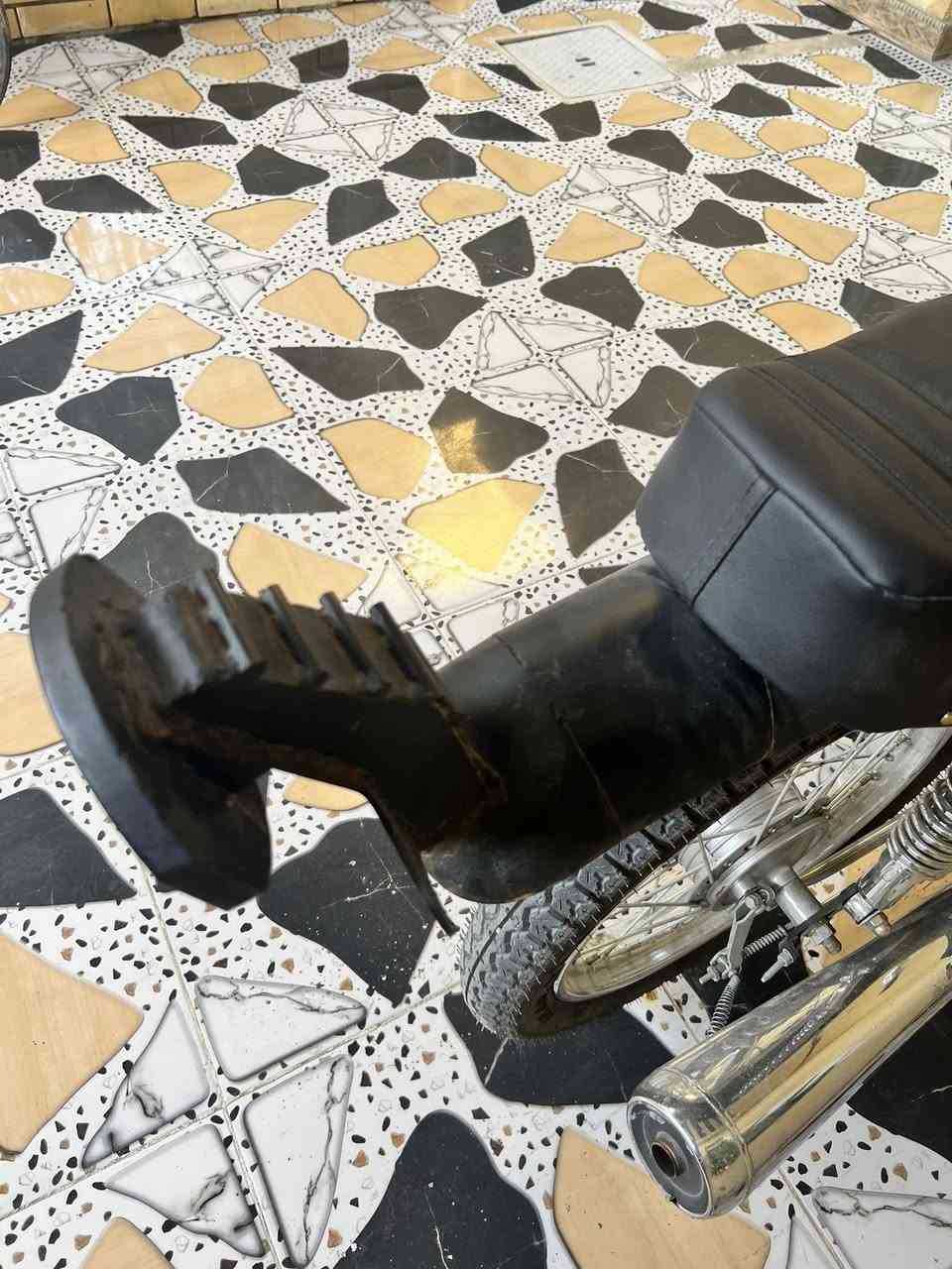 سلام عليكم شباب  سيباية لبيع 45 وبيها مجال مكاني بصرةة المعقل رسلني وساب رقمي ***********
