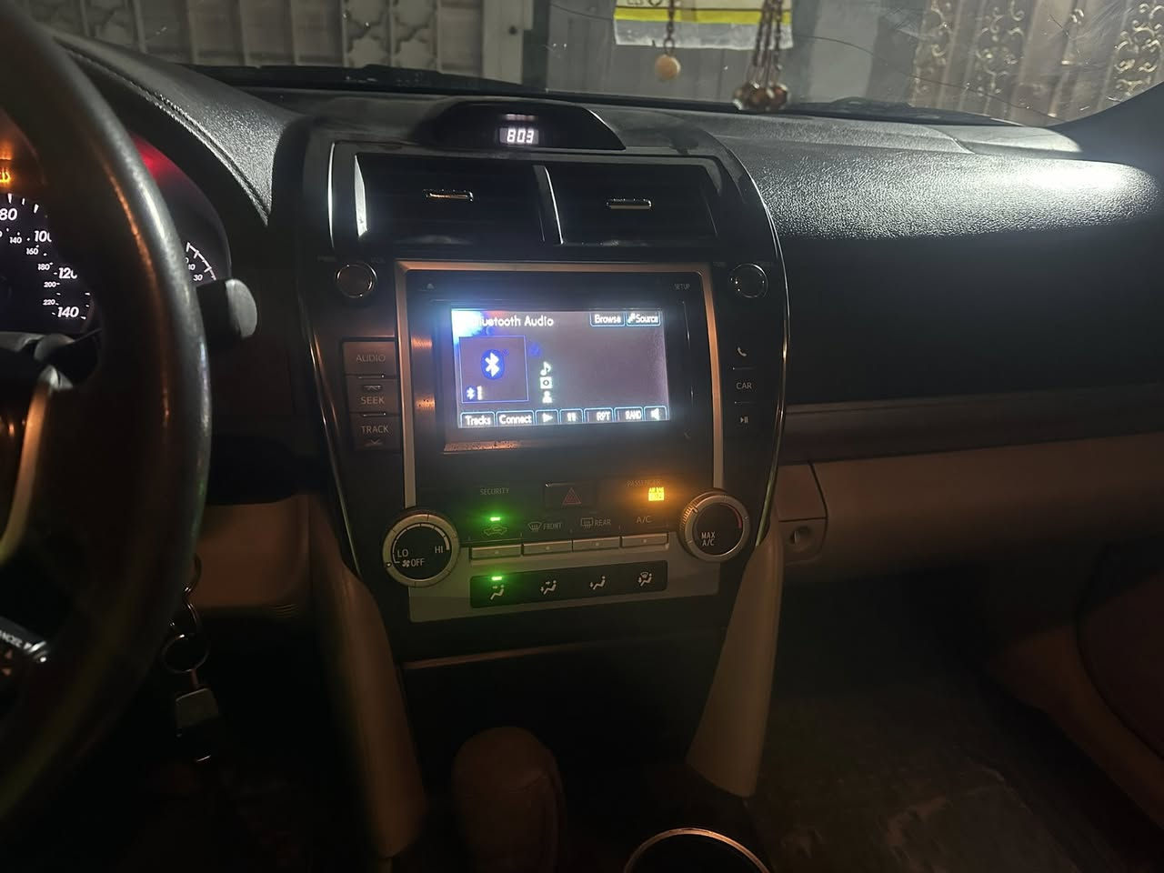 السلام عليكم . رمضان كريم وتقبل الله منا ومنكم صالح الأعمال.
كامري 2012 مكفوله كفاله عامة 
السونار مرفق بالمنشور 
مواصفات ال اي 
محرك 2500 المرغوب 
تحكم ستيرن 
مثبت سرعه 
معروف مواصفاتها لافتحه ولابصمه البقيه كلها موجوده 
حداديه جديده 
كير ومحرك نضاف بلادي 
ماشيه 170 الف 
نقوصات بس بوش خلفيه وحساس صالونصه 
عليها إدامة شامله وي منضومه البانزين
رقم أربيل تحويل مباشر
اتصال بس فيس ممتواجد 
السعر145 وبيها مجال 
الرقم ***********
