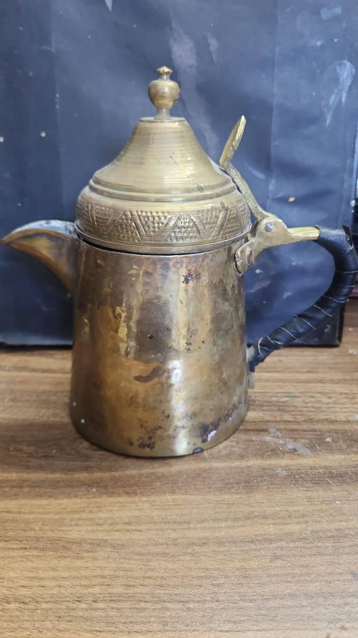 ثلاثه قطعه قوري مختلفه نحاس بهذا شكل سعرهم كلهن 90الف مع توصيل


**إذا كنت صاحب هذا الإعلان وتريد حذفه لأي سبب، رجاءا أرسل رسالة إلى الدعم الفني**