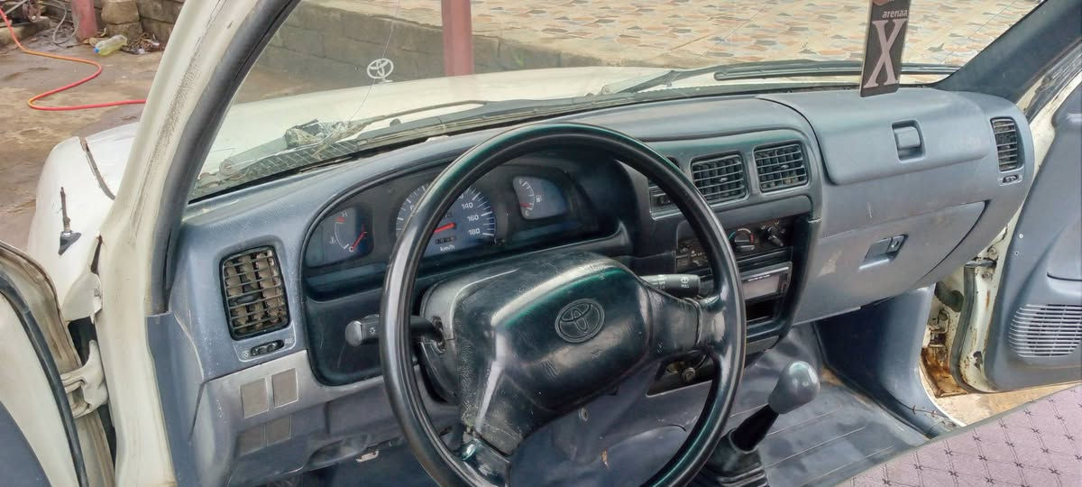 اسلام عليكم 
بكم 2001 للبيع ولمراوس
***********
