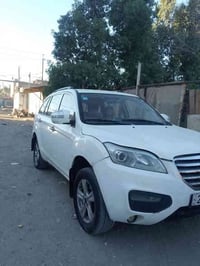 سياره ليفان للبيع مكينة مكفولة كير عادي مديل 2014 رقم واسط انكليزي تحو...