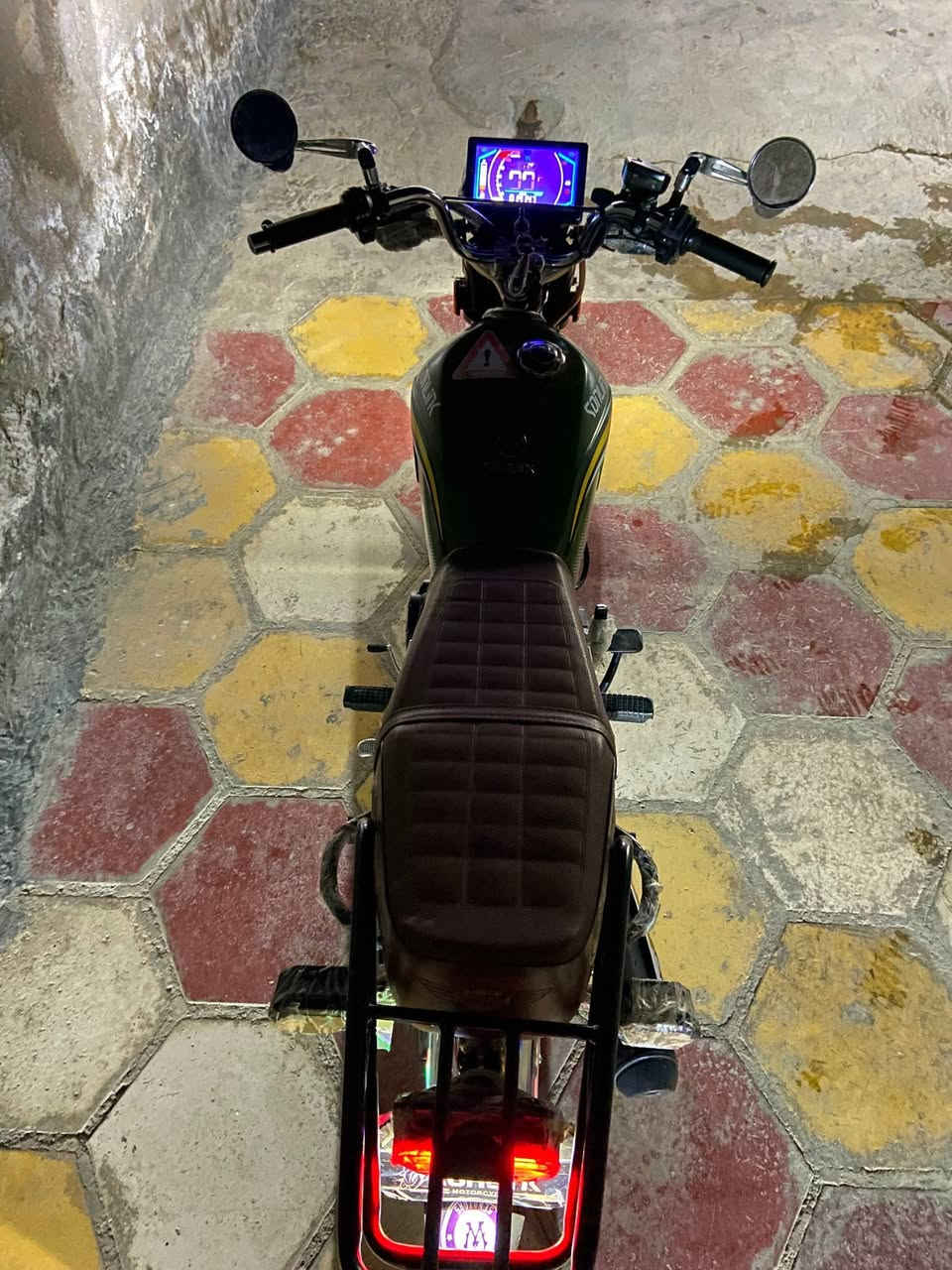 دراجة سونك موديل (2024) حجم المحرك «200cc»«خمس كير» مكفوله  سعت الخزان «14 لتر» مع شاشه العداد كهربائيات الدراجة شغاله كلهى سلف وهندر دراجة سريعة وما تصرف بانزين نضافه
دراجة 100% بريك امامي وخلفي شغاله لايت عالي وناصي


**إذا كنت صاحب هذا الإعلان وتريد حذفه لأي سبب، رجاءا أرسل رسالة إلى الدعم الفني**