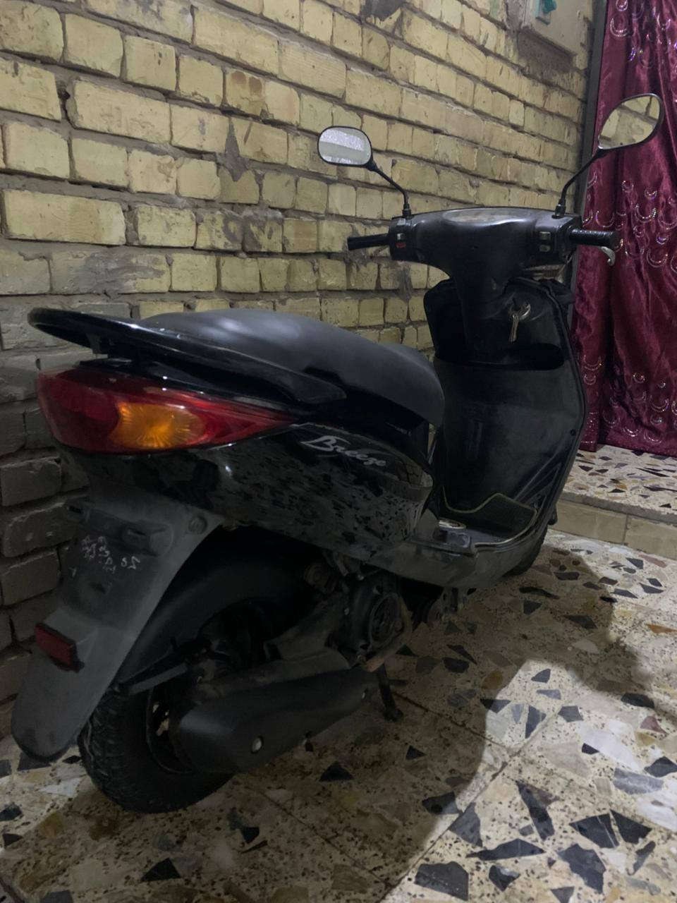 السلام عليكم درجه بريز  رنبه   جديدة 
 درجه كله بلاديه خير من الله   شلعه ومعدال شغاله سلف وهندر مكينه خرسه ناعمه  كهربائيات كله شغال شاير يمنه يسره عداد كليو متر شغال الايت عالي ناصي كله شغال بريك مامي خلفي   مكفوله كفاله عامه 
وراق كامله وراق رنبه موجوده
مكاني بغداد بلديات 
السعر 650 
رقمي***********
