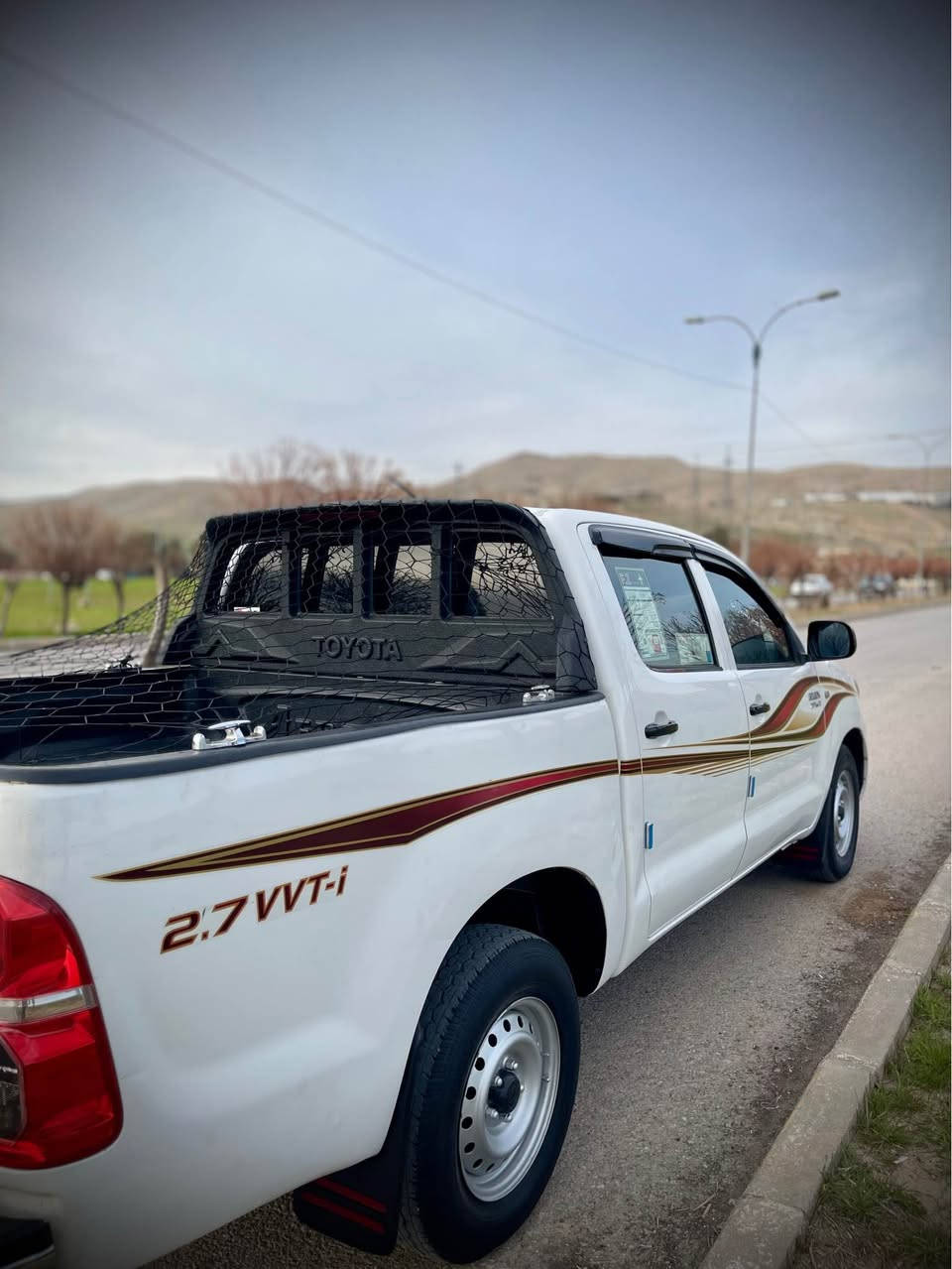 مەرزیە ٢٠٠٨ بئ بۆیاخ 
***********
سەنەوی تا ٢٠٢٩ تازەیە 
تایەی تازەیە 
کەمیک ساردی هەیە 
بەناوی خۆمە
بەشەرتی گیر و مەکینە و تەقەو رەقە 
152گەلا و کەمیک معامەلە السليمانية, العراق
