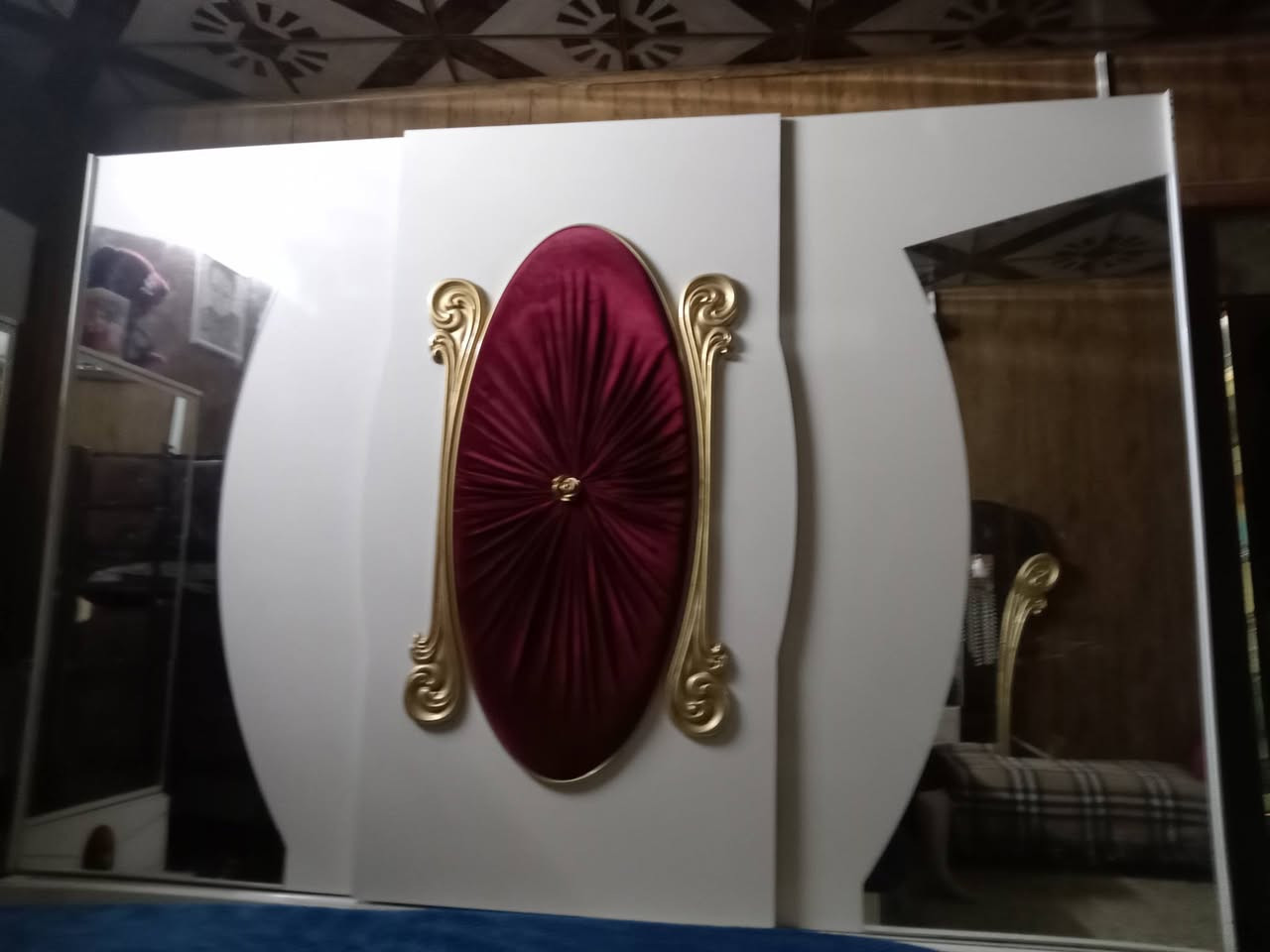 غرفه تركي نضيفه 8 قطع مع دوشك ***********
