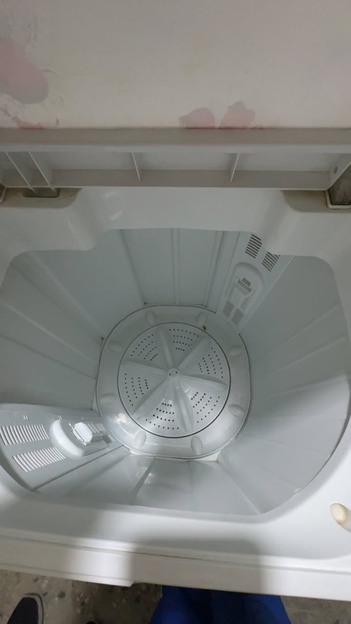 السلام عليكم 
غساله توشيبا للبيع مسعمله اخت الجديد استعمال قليل كولش ١٣ كيلو السعر ١١٥ بيها مجال قليل ومستعجل عله بيعتها 

ديوان عربي  للبيع مستخدم كولش قليل نضيف مابي ايي ضرر
السعر ٦٥ وبي مجال بسيط 

للاستفسار والاتصال عل الرقم ***********
