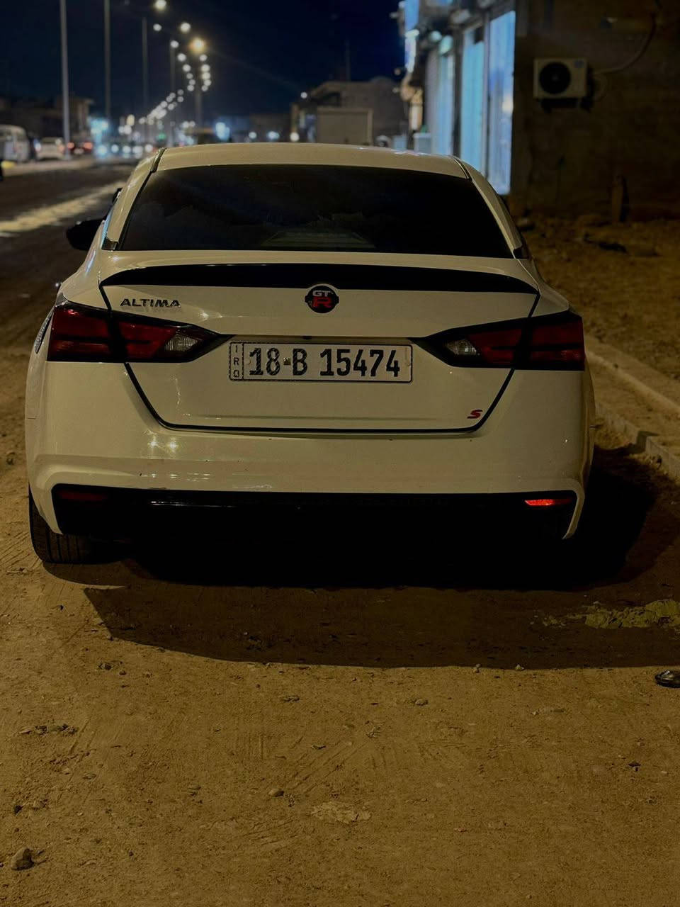 سلام عليكم سياره نيسان التيما  موديل 2021  رقم انكليزي سنويه ال 29 ضربتها بجم وارد امريكي  وباب الوره بارد  الفئه S السياره مناقصها اي شي مال بيت  / للبيع او المراوس حسب القناعه  السعر 116 / المكان البصره / *********** /***********
