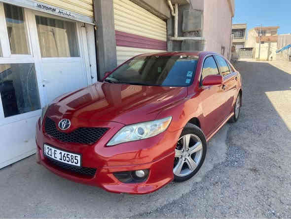 Toyota Camry 2011 Se
فوول مواسەفات ئەمریکی چوار پستۆن
سڵاید حاسە تەحدید سورعە شاشە و کامێرا
بەسمە دەرگا و سندوق
سبوخ دوو پارچە بەبێ ناوگرتن  بێ کاڵ بوونەوە بێ ئێرباگ
گێڕ و مەکینە بەشەرت
114کم حەقیقی ڕۆشتووە

سەیارەکە لەجوانی نموونەیە 
تەقەورەقەیی بەشەرت 
چوار تایەو ویلی لۆکی لەژێرە 
ژ.م
***********

نرخ ١١٨ گەڵا
