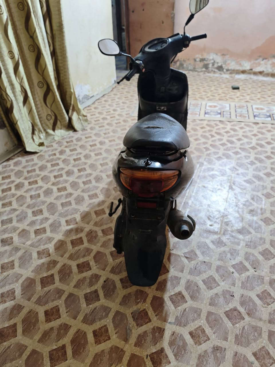 سلام عليكم اخوان دراجه اكزز للبيع دراجه شقاله تشتقل وتنطفي عوزها كابريته كلشي شقال بيها كامله مابيه نقص عوزها شوي ترتيب سعر 150 الامكان الشرش الجلعه شارع 30 ماقبيل مخبز كباحه رقم +964 773 481 2182
