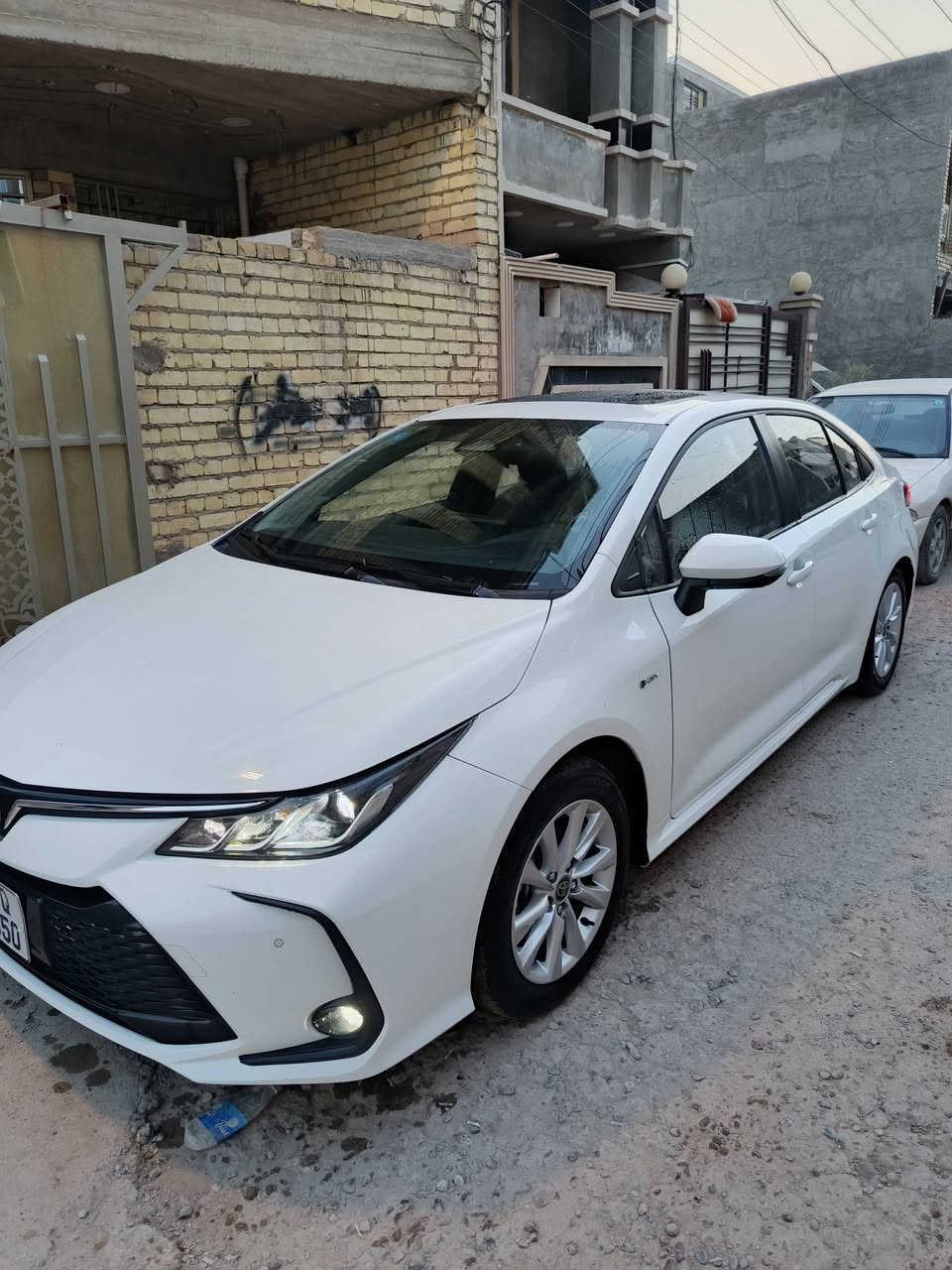 للبيع

تويوتا كورلا HEV هايبرد الشكل الخليجي 2024 كفالة عامة السيارة نضيفة جداً وبعدها على وضع الشركة  
السيارة داخلة ضمان شركة (كير ومحرك وبطارية) 

المواصفات :
محرك 1800
فتحة سقف 
مثبت سرعة
رادار امامي  
قيادة ذاتية
بصمه عدد 2
حساس أمامي خلفي
4 جام اوتو 
3 وضعيات قيادة 
نظام مانع انزلاق
انارة LED امامي خلفي 
هاند بريك كهرباء 
الكشنات جلد
كاميرا 
تبريد قطعتين 
تحكم ستيرن جهتين 
عداد ديجيتل 3 اشكال
شاشه أبل كاربلي الكبيرة
الرقم الجديد بغداد 11 
 مال جناي وبالعافية على الياخذها 
تحويل ثاني يوم 
السيارة ماشية 47 الف كم 
السعر 150$ ورقة وبيها مجال بسيط للشراية 
مكاني بغداد الدورة  
للأستفسار الاتصال على الرقم : *********** متوفر واتساب
