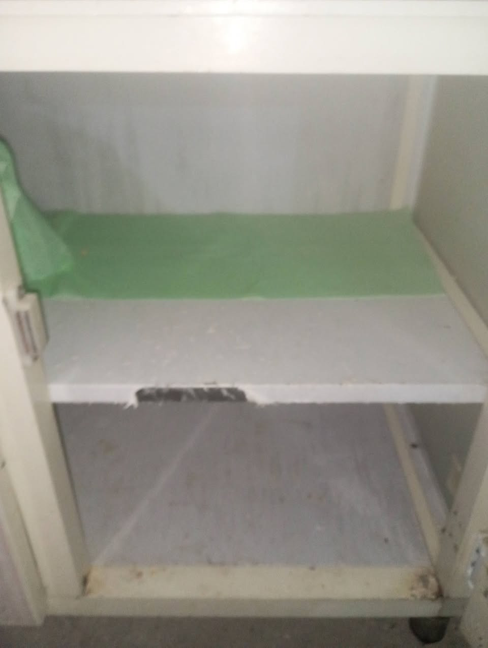 سِـلَأّمً عٌلَيِّکْمً كاونتر  امنيوم للبيع بس الجوه مابي عيب متر السعر 30وبي ***********شراي اتصل
