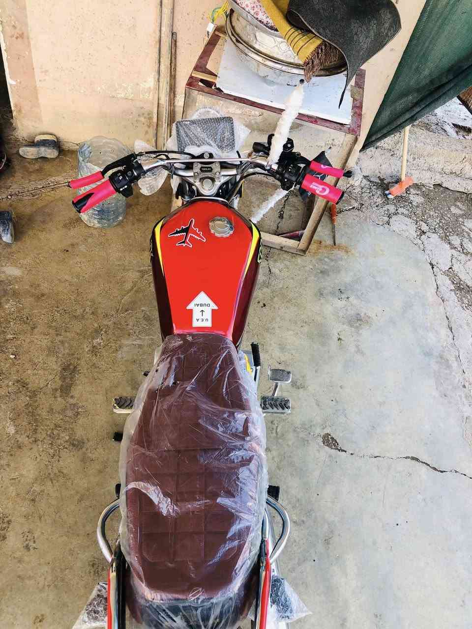 السلام عليكم للبيع خمسه كير سونك موديل 2024 منفيس موجود شاشه شغاله ماطور حلو ومرتب اي عيب ما بي سعر 680وبي شويه مجال مكان الحويجه داخل رقم الهاتف ***********
