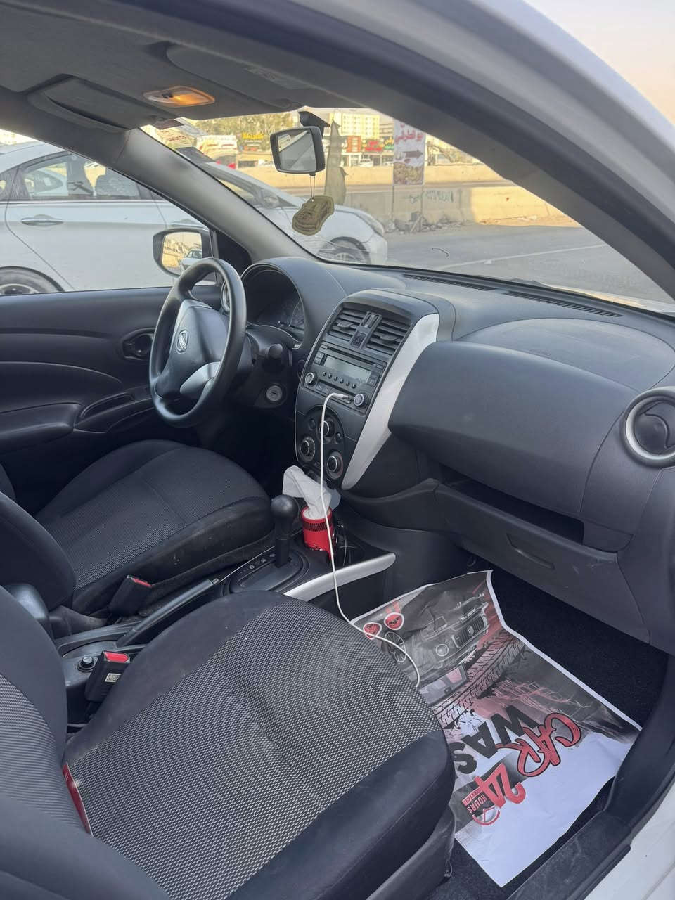 السلام عليكم
نيسان سني 
موديل 2023
ماشيه 98 الف 
السعر 118$ بيه مجال بسيط
رقم الهاتف (***********)
