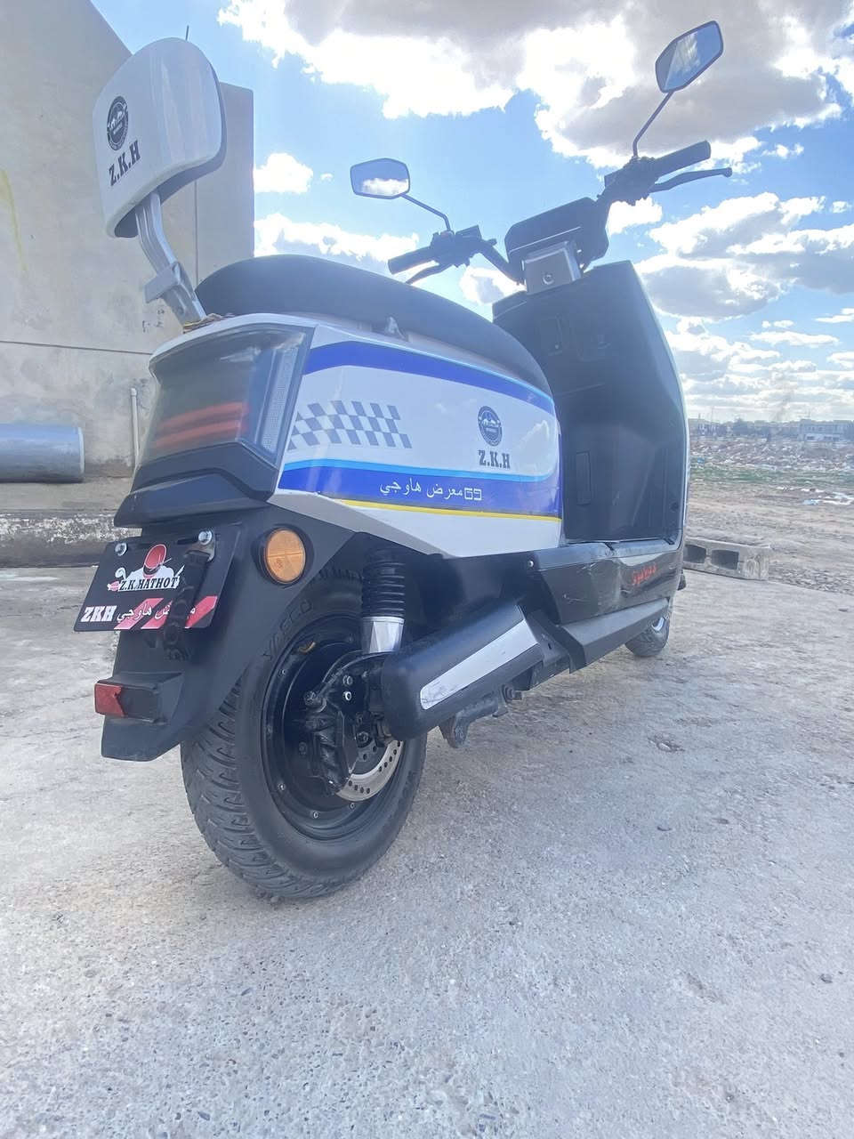 اسلام عليكم دراجه شحن للبيع مواصفات
6 بطاريات 
البطاريه الوحده32 انمبير 
نضام رجوع بك R 
سرعته 99 حقيقي 85 
قوه الملف 2000 حقيقي 
الدراجه نضيفه كله بل شرط 
اشاير يمين يسار كلهن شقالات 
الايتات عالي ناصي شغالات 
السعر 580 وبي مجال 
متواجد خاص


**إذا كنت صاحب هذا الإعلان وتريد حذفه لأي سبب، رجاءا أرسل رسالة إلى الدعم الفني**