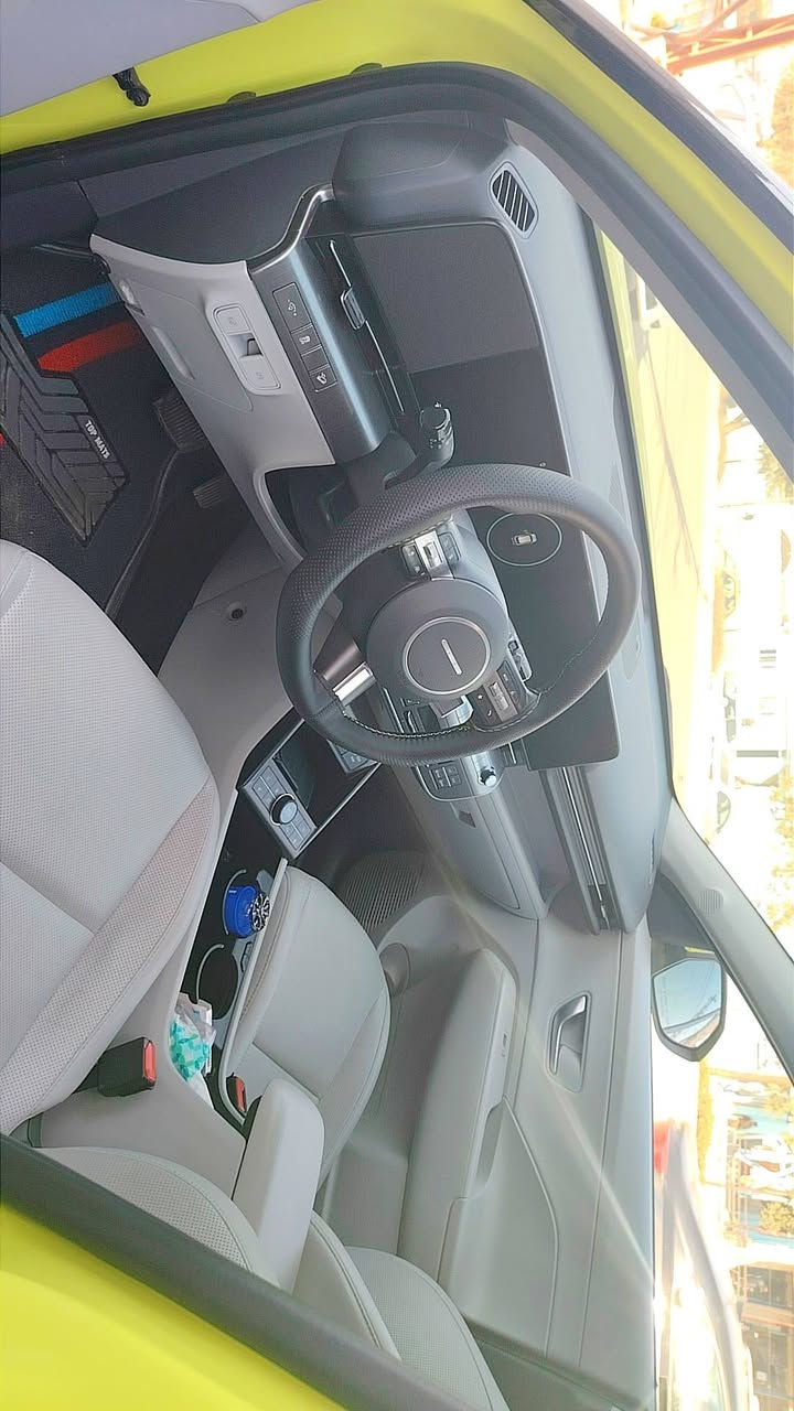 . السلام عليكم
هونداي كونا فول الشكل الجديد للبيع مرقمه بغداد 
‏2024 Hyundai Kona Limited 
مواصفات خاصة لمتد 1/1 VIP بانوراما

حادث السيارة باب عكس سائق مبدل اصلي ومصبوغ ايرباك برده صور الحادث موجوده 
البنيد مغلف PPF
1- بصمه + بصمه ابواب لمس + بصمة تشغيل عن بعد 
2- بانوراما 
3-كيج الكتروني متغير 
4- رادارات كل التجاهات مع كاميرات عدد 4 امامي وخلفي وجانبي مع رؤية 360 درجة بيرد فيو
5-كير تعليگ بالستيرن
6-نقط عمياء
7-رادارات وتنبيه الخروج عن المسار 
8-قيادة الية 
9- تتقدم للامام وللخلف ب بصمه 
10-هندبريك بصمه
11-كشنات جلد
12-كشنات كهربائي 
14-كشنات تبريد وتدفئه امامي  وتدفئه استيرن
15-بك لايت لد
16- لايت لد + زينون
17- شاشة كبيرة لمس
18- تثبيت سرعة
19- كاميرات اشاره تظهر بلدشبول
20- اشارة جانبيه
21- ويل كب كروم حجم 19 
22-تحديد مسار 
23-صندوق كهربائي
24- محرك 1600 تيربو
25-تبريد لمس
26- شحن وايرلس
27-نظام gps خرائط
28- شفتات كير ب ستيرن
29- حساسات امامي خلفي 
30 - تشغيل عن بعد 
31 - اوتو بارك 
32 - ماشية ١٢ الف 
33 - مود ادرايف ( نورمال - سبورت -سمارت ) 
35 - نظام نزول منحدرات
37 - تبريد قطعتين
38 - شاشه ابل كار بلي واندرويد اوتو
‏39- AUTO HOLD
40- السماعات شركة BOSE صوت محيطي 9 سماعات 
 42-اناره محيطه 
سعرها 192$وبيها مجال بسيط 

مكان السيارة بغداد الدوره حي المعلمين ***********
