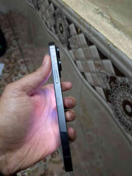 14 برو ماكس
مكفوول من كلشي 
مبدل شاشه اصليه فقط 
ذاكره ٢٥٦ 
بطاريه ٨١ 
كامل ملحقات 
مكاني ابو غريب حي الرساله 
***********
سعره 650
