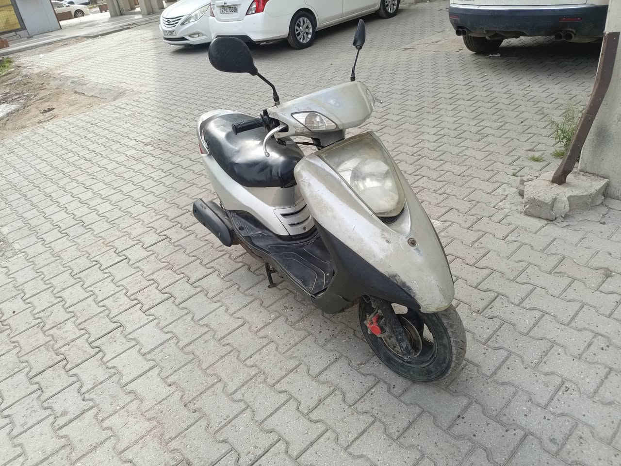 السلام عليكم دراجه بريز نظيفه اخت الرمبه جاهزه متصرف عليهه درهم محرك شادله طابوگه مال حاويه بيدي قبل 10ايام محرك جديد ناعم شلعه معدل سلف هندر كهربائيات لايت اشاير كلهه شغاله السعر 450 وبيهه مجال للشراي مكاني رحمانيه الجعيفر  ***********
