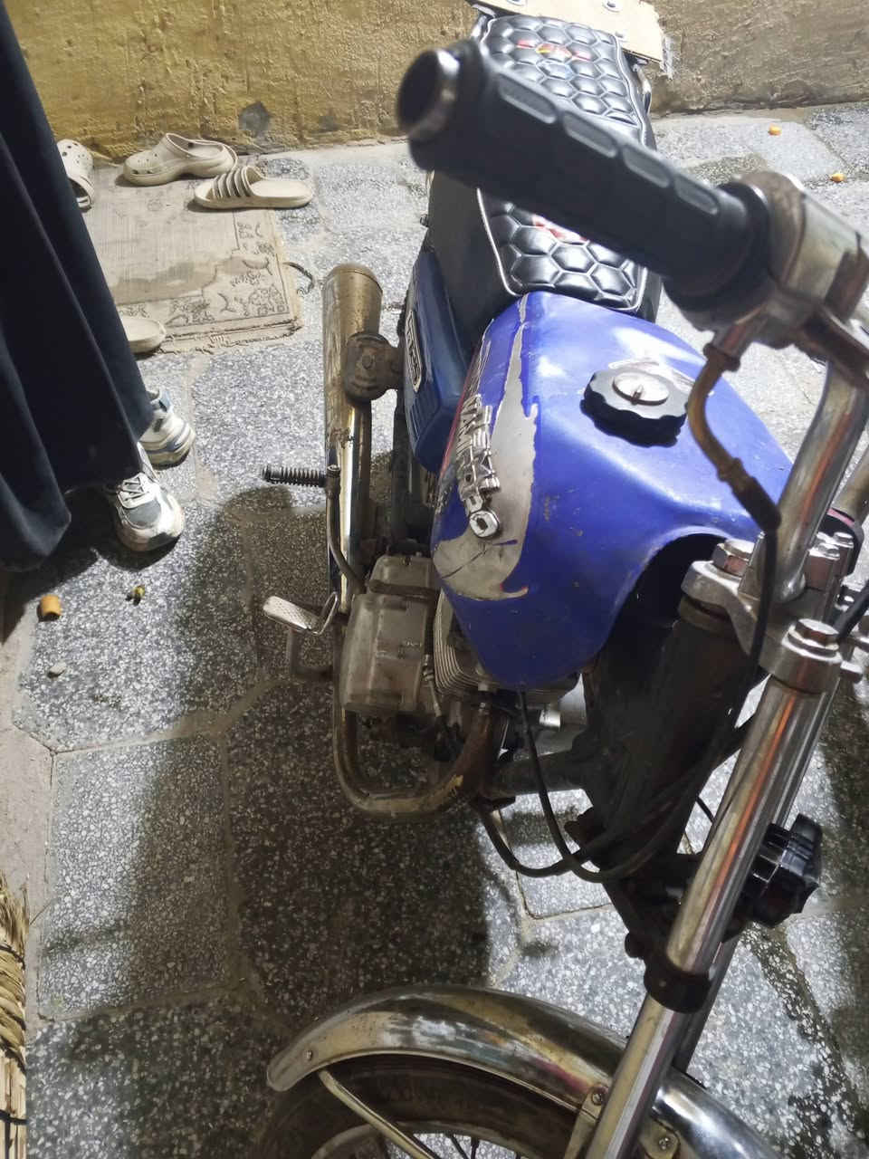 سلام عليكم عندي أربعة كير كلك سعره 250 وبيه مجال اومروس بدرجه هاذه رقمي ***********
