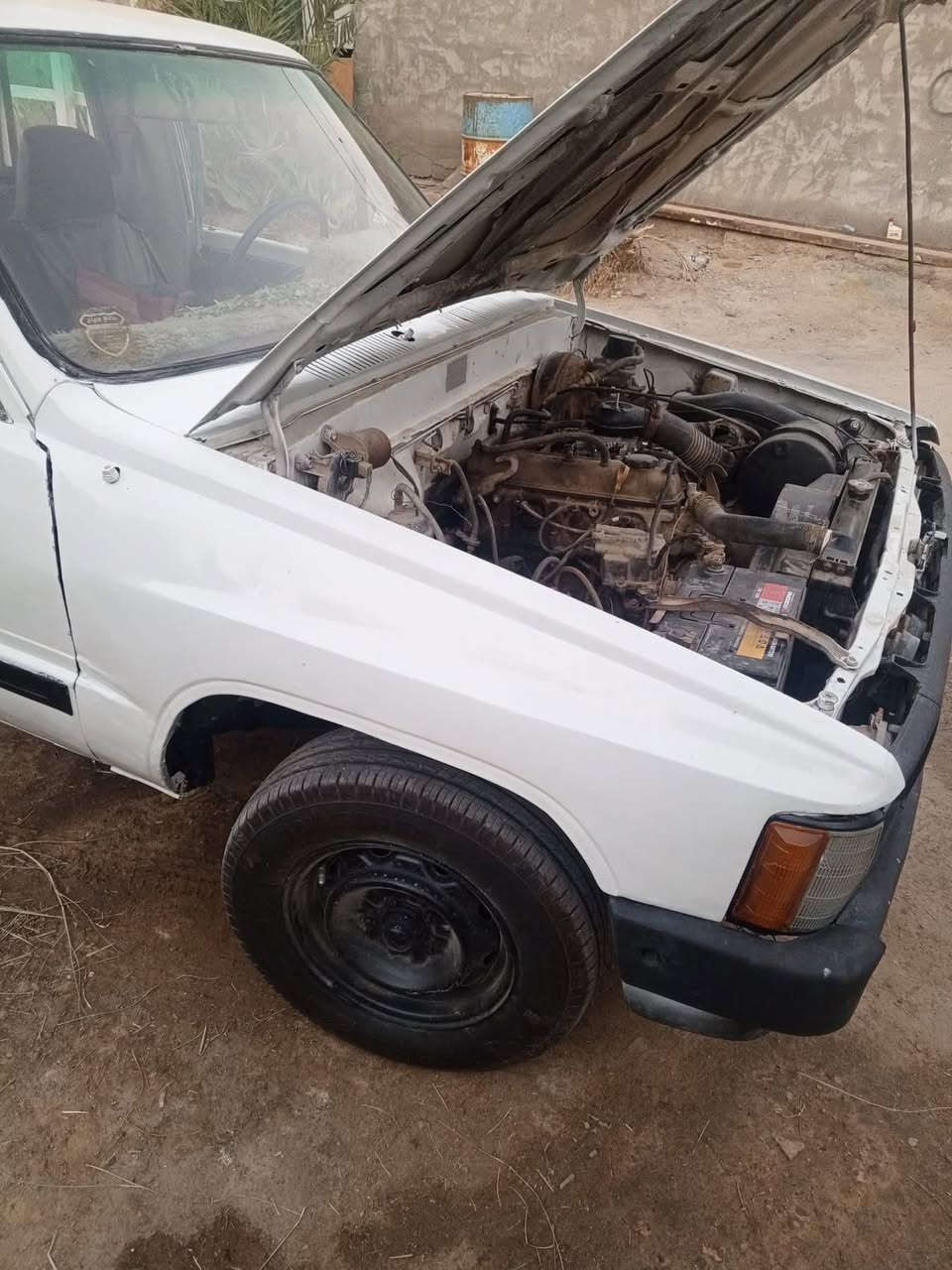 سلام عليكم 
بيكم موديل 1985 سياره حلوه ونضيفه
بيه كير ومكينه يخبلن تخم تاير جديد
مصبوغه عام وسياره بعده ما بولشه 
سعر 25 وبيهامجال مكان سياره كربلاء طوريج    ***********
***********
