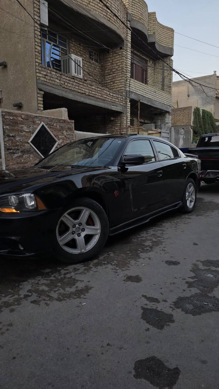 R/T max (للبيع فقط)
السلام عليكم 
RT فئة الماكس 
موديل 2013 اصل حادثها جاملغ امامي وبنيد مبدل قطعتين فقط
ممشى السيارة 120 الف حقيقي قابل للزيادة

فول مواصفات محرك هيمي 5700 جديد مامفتوح كير عصا فول 
صدر امامي خلفي جديد توني مبدله 
فتحة قمارة 
شاشة كبيرة 
تشغيل عن بعد
كاميرا خلفية 
حساسات خلفية 
كشنات جلد / حضن 
تدفئة تبريد فول 
تدفئة تبريد بالكشنات امامي وخلفي + الاكواب + تدفئة ستيرن 
مري قلاب مع الرجوع + هيتر للمري 
كشنات + سترين كهربائية 
تحكم بدوسة البريك والبانزين كهربائي صعود ونزول 
كار بلي + وضع السبورت 
حجر بيئة موجود 
تخم تاير نظيف
دمام خلفي بلادي 
تشغيل عن بعد 
لايت زنون قوي 
هواي بيها مواصفات حلوة وفئة الماكس معروفة السيارة ترايها وين متريد عليها ادامة كاملة تشغل وتطلع وماملعوب بيها على وضعها كشر ودواخل جديد 

السيارة بأسمي رقم اربيل سنوية 2031 هزة جديدة قبل شهر 
السعر 135$ وبيها مجال بسيط بعد المعاينة 
مكانها بغداد 
*********** موجود واتساب 
الشراي يتصل ويدلل بدون مراوس
