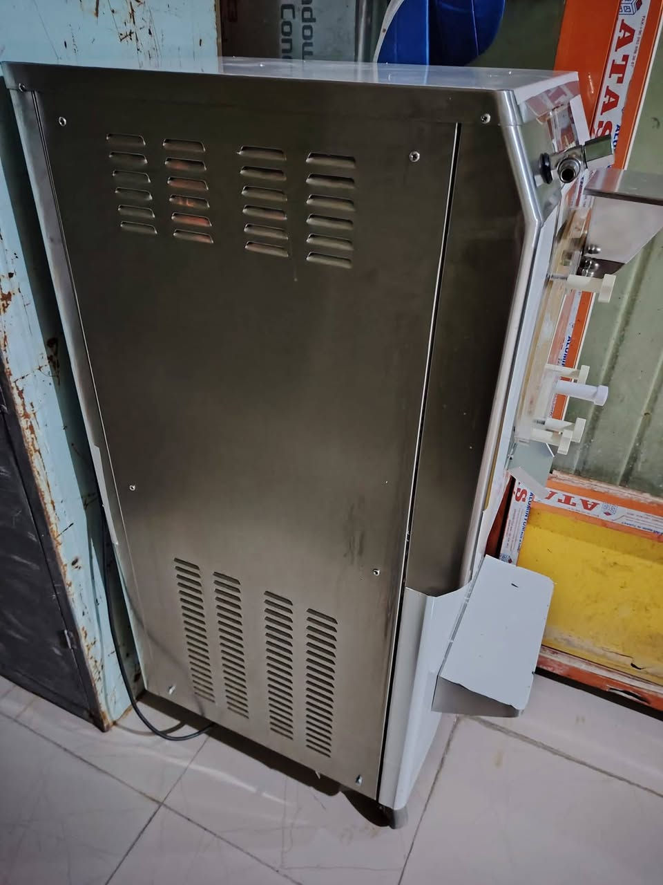 ماكنة دي اس ممتازه بحاله جيده نضافه 95%استخدام موسم  فقط شهرين 
اي نقص ما بيها كامله عالفحص بسعر مناسب 
+بلانكات ايس كريم 12بلانك نفس اللي بالصوره 
ديالى قضاء الخالص جيزاني الجول 
ماسنجر موجود


**إذا كنت صاحب هذا الإعلان وتريد حذفه لأي سبب، رجاءا أرسل رسالة إلى الدعم الفني**