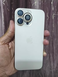 ايفون 16 برو ماكس  ذاكره 256 بطاريه 92  بيها فطر صغير بدائره مال كامره...