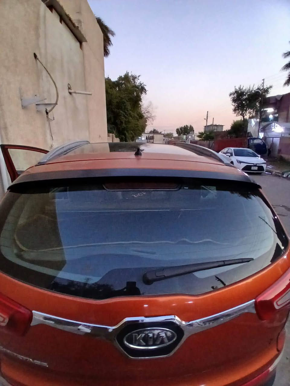 السلام عليكم كيا سبورتج ٢٠١٢ وارد خليجي السيارة مصبوغة اثر جراد بيها جاملغ رقم بغداد الدولي الجديد باسمي سيارة جاهزة تدفئة تبريد كير مكينة جاهزة الله شاهد مكينة ٢٠٠٠دوش المرغوب بانوراما السعر ١٢٢العنوان بغداد الزعفرانية هاتف ***********
