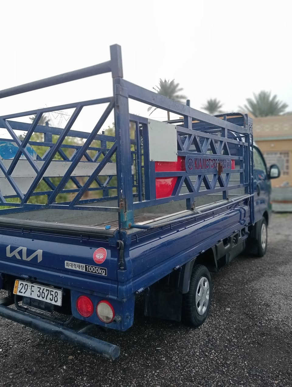 سلام عليكم
للبيع كيه موديل 2008
سيارة جاهز مكينة كير صدر تخم تاير تبريد تدفئه جاهز
مسكر كير اوتماتيك مكفولات 
بيها صبغ اصفاح البدي رقم واسط انكليزي مشروع وطني 
الهاتف ***********
