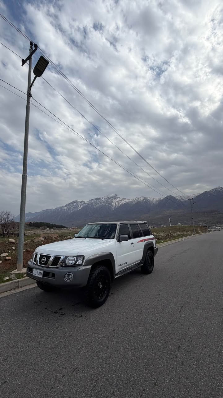 نيسان باترول ٢٠٠٨سوپةر سةفاري
سةيارةكةبيرةقةمةهي موزايدةية
كتابي موزايدةي لةگةلةكيشةي هاتوجوي نية
گير توماتيك 
مةكينة٤٨٠٠ي مةرغوب 
سةيارةكةلوك لوكة
گيرومةكينةو اكسل دةبل اكسل بةشةرت 
نمونةلةجواني 
دةرةوةو ناوةوةي كامل كرايتة٢٠٢١ 
شوين شيلادزي
*********** مرغصور, أربيل
