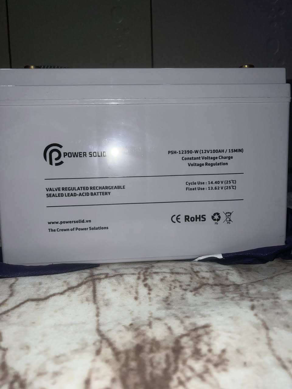 بطاريتان مستخدمات قليل اقل من شهرين مكاني موجود باربيل وتوصيل موجود ١٠٠ امبير ١٢ فولت سعر البطارية ١٠٠ الف ***********
