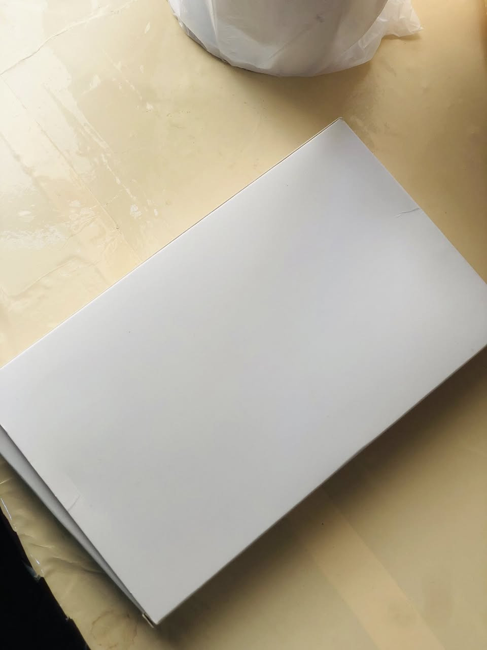 ✨ بروجكتر ذكي – حوّل غرفتك إلى سينما حقيقية
بروجكتر بدقة Full HD 1080P مع دعم فك تشفير 4K يمنحك صورة واضحة ومذهلة بفضل تقنية LED المتقدمة والإضاءة الموحدة، مع ألوان زاهية وحيوية وتقليل تأثير الضوء الأزرق لحماية العين، آمن حتى للأطفال 👶👀
🔄 دوران 180°
اعرض المحتوى على الجدار، السقف أو أي سطح بكل سهولة وحوّل أي مكان إلى شاشة سينمائية.
📽️ شاشة عرض كبيرة تصل إلى 130 إنش
مثالي للأفلام، المسلسلات، المباريات، الألعاب وجلسات السهرة.
🎵 صوت قوي وواضح
مزود بسماعة Hi-Fi مدمجة بقوة 3 واط مع Bluetooth 5.0، مع إمكانية توصيل سماعات أو أجهزة صوتية خارجية لتجربة صوت محيطية مميزة.
🔧 تصحيح تلقائي + تركيز يدوي
يحصل على صورة مثالية خلال ثوانٍ بدون تعب.
🔌 منافذ متعددة
HDMI – USB – AUX – منفذ طاقة + زر تشغيل/إطفاء.
📐 حجم عملي ومحمول
الأبعاد: الطول 19 سم × العرض 8.5 سم
سهل الحمل ومناسب للغرف الصغيرة والتنقل.
🎁 اختيار رائع للبيت أو كهدية مميزة
بديل ممتاز للتلفزيون ويوفر تجربة مشاهدة سينمائية بسعر ٣٠ الف ❤️ مستعمل اقل من شهر ❤️ مع ضمان استرجاع ❤️


**إذا كنت صاحب هذا الإعلان وتريد حذفه لأي سبب، رجاءا أرسل رسالة إلى الدعم الفني**