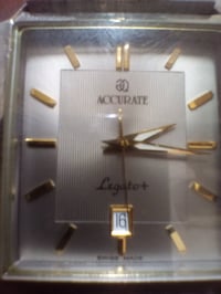 ساعات يد • للبيع