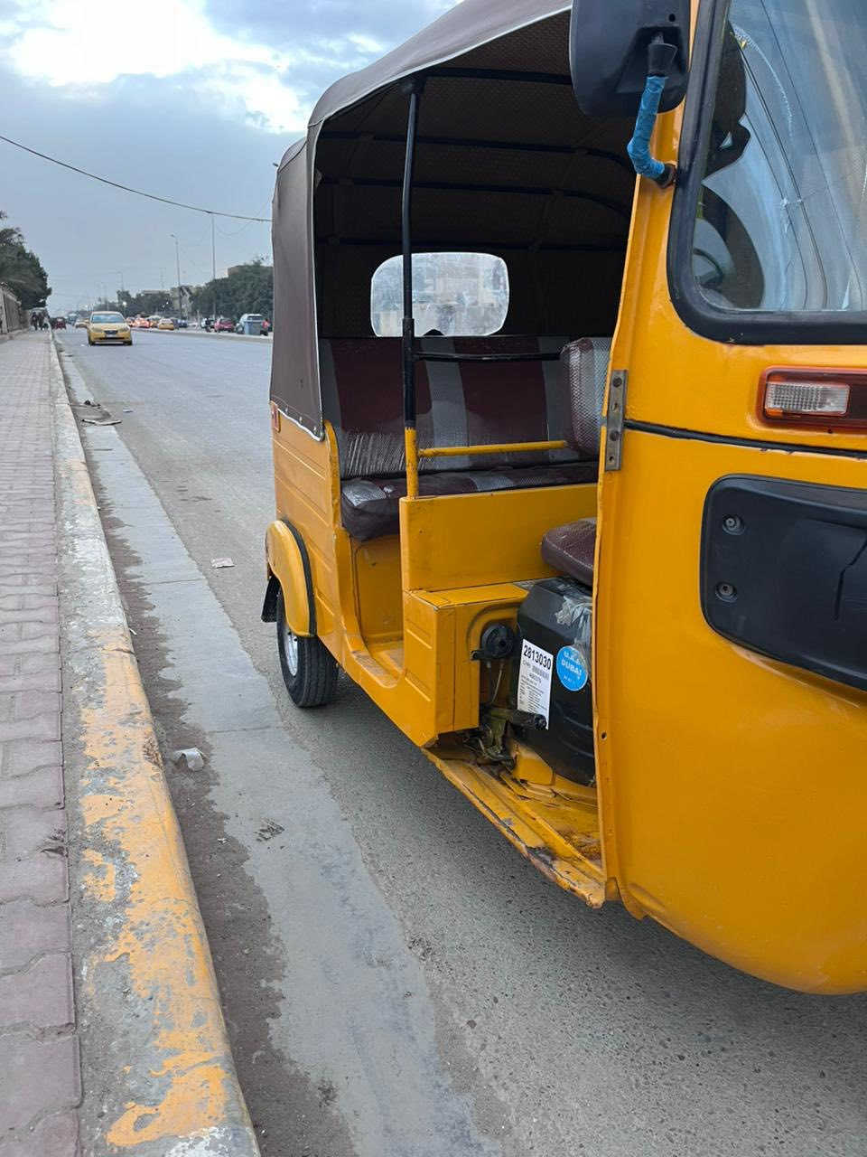 السلام عليكم تكتك موديل 18 شهر 11 بيه صبغ نص لغد ودوس معمرهه وكنر ب5600 وبيه مجال مدينه الصدر "***********
