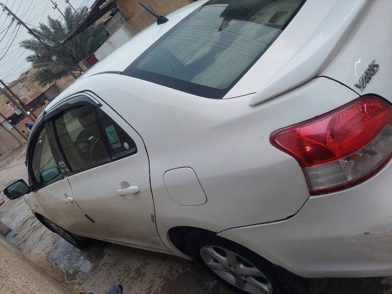 السلام عليكم كورلا يارس موديل 2007 كير مكينه خير من الله حداديه نضيفه  الغرفه نضيفه جديده بلاديه تدفئه تبريد شغال سياره رقم انكليزي دولي مشروع وطني لل29 مكاني بغداد الأمين الثانيه سعر 49 وبيها مجال رقمي***********
